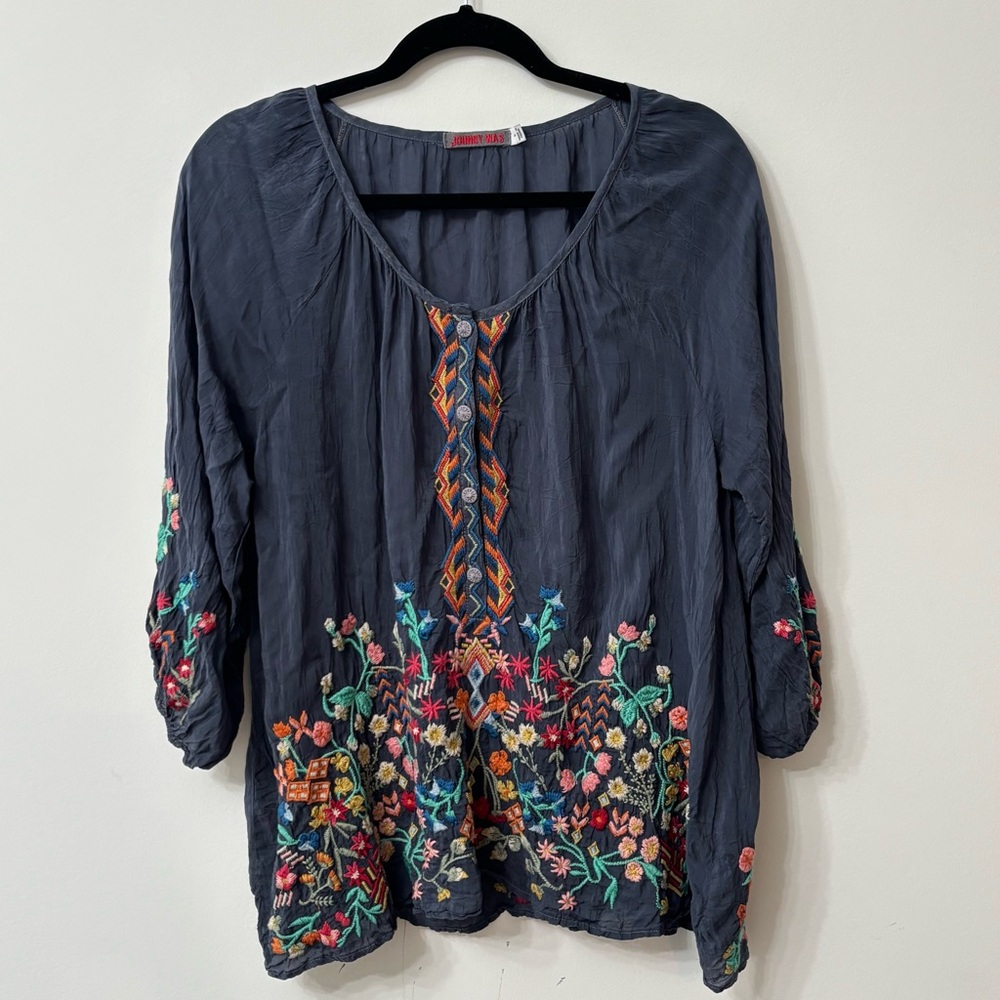 Johnny Was Embroidered Graphite Sarah scoopneck blouse Small